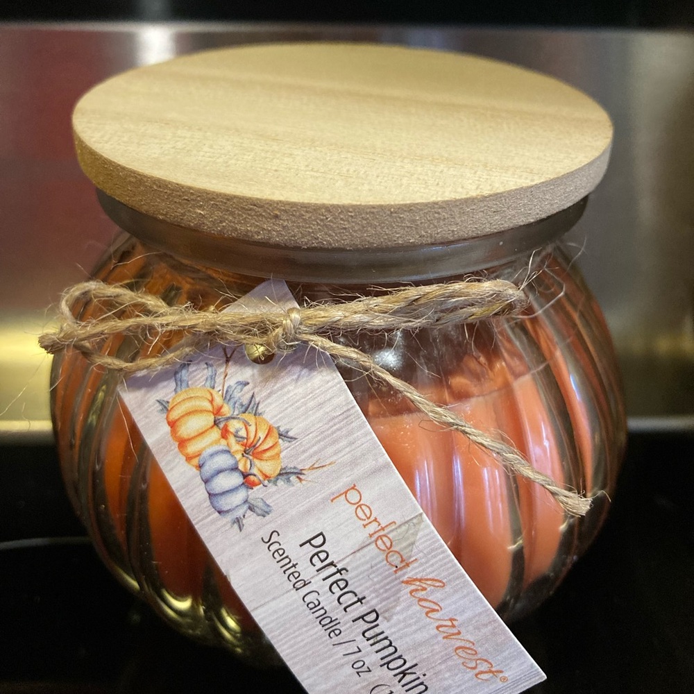 NWT Perfect Pumpkin Harvest Candle